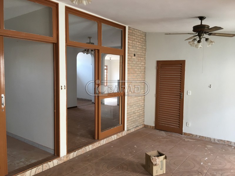 Casa à venda com 3 quartos, 224m² - Foto 3